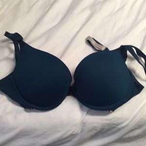 Victoria’s Secret Wear Everywhere Push-Up Bra